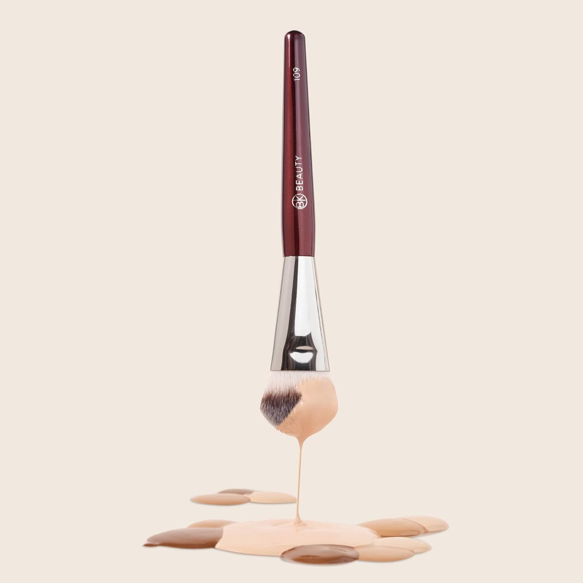 BK BEAUTY BROCHAS - 109 MINI BASE CONTORNEADA - Brocha facial para...
