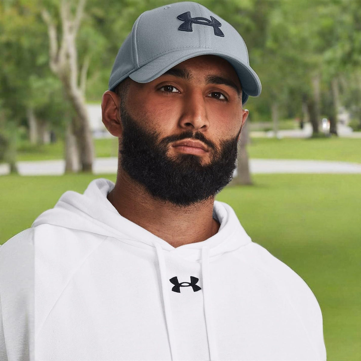 Under Armour Gorra para hombre Blitzing con tecnología Stretch Fit