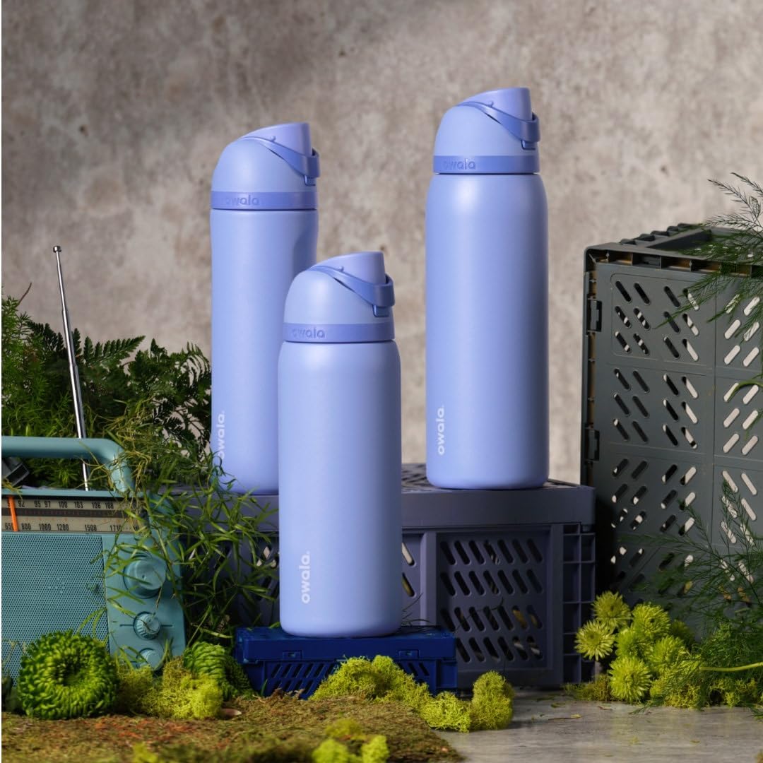 Owala FreeSip - Botella de agua de acero inoxidable de 24 onzas, co...