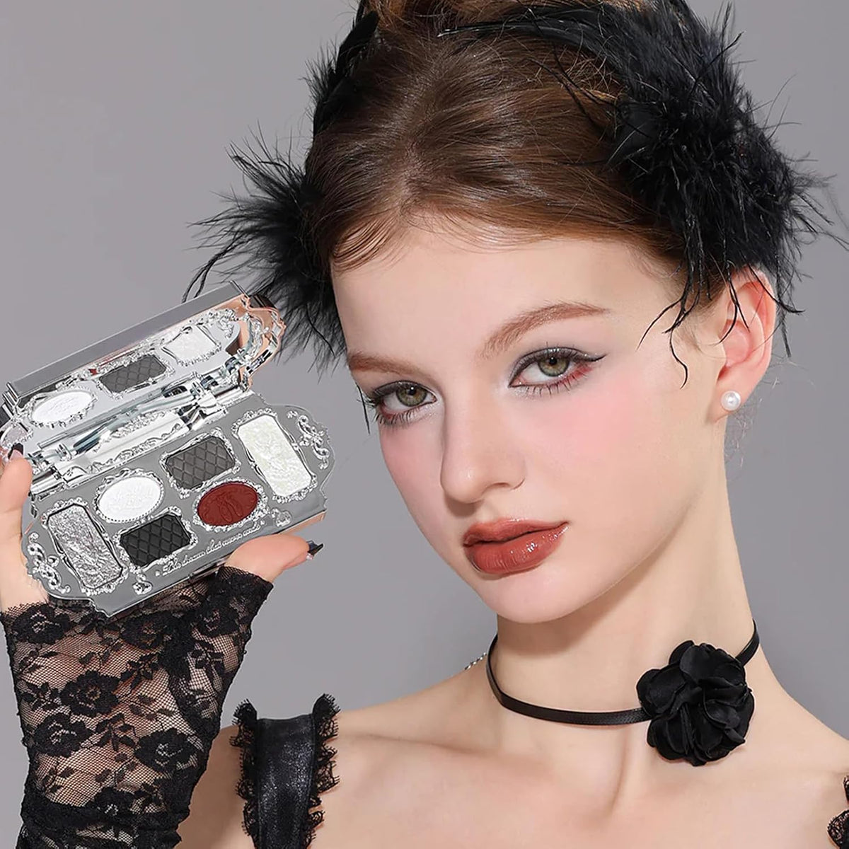 Flower Knows Swan Ballet Paleta de maquillaje de 6 colores con pinc...
