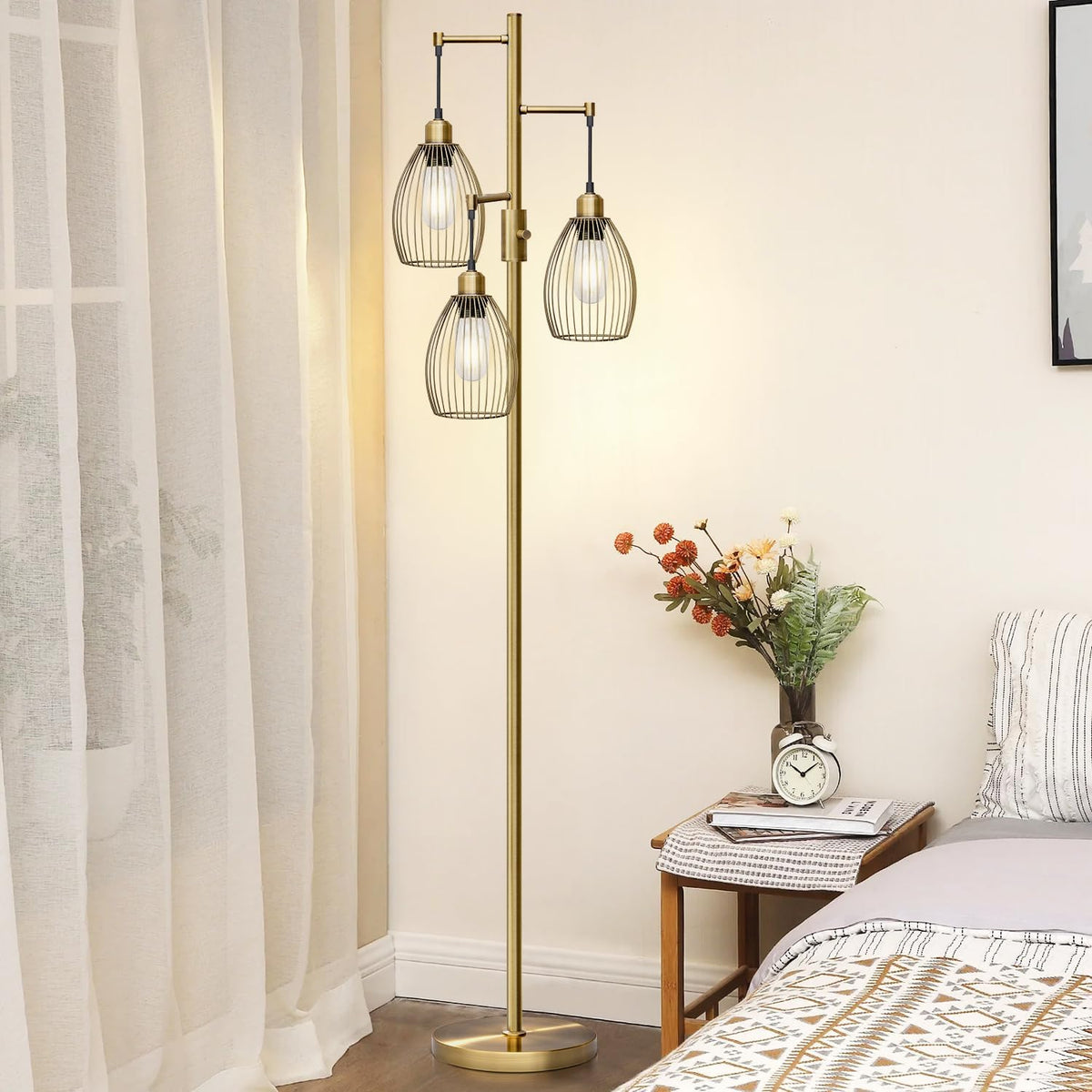 Lámpara de pie regulable, 3 bombillas LED Edison de 800LM incluidas...