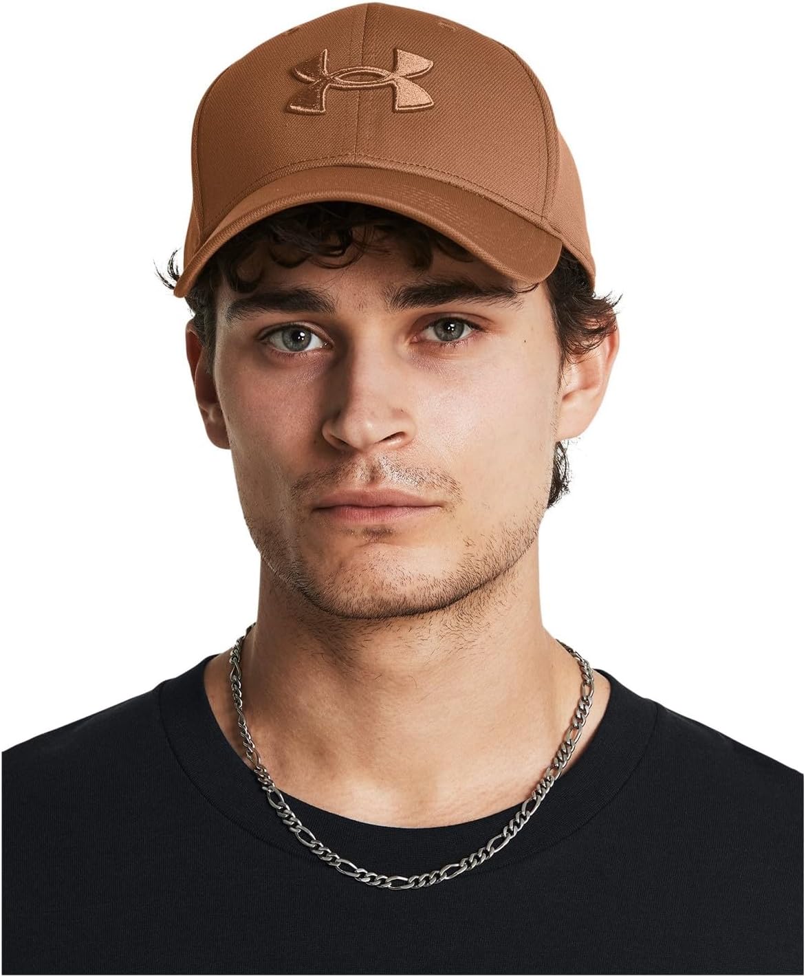Under Armour Gorra para hombre Blitzing con tecnología Stretch Fit