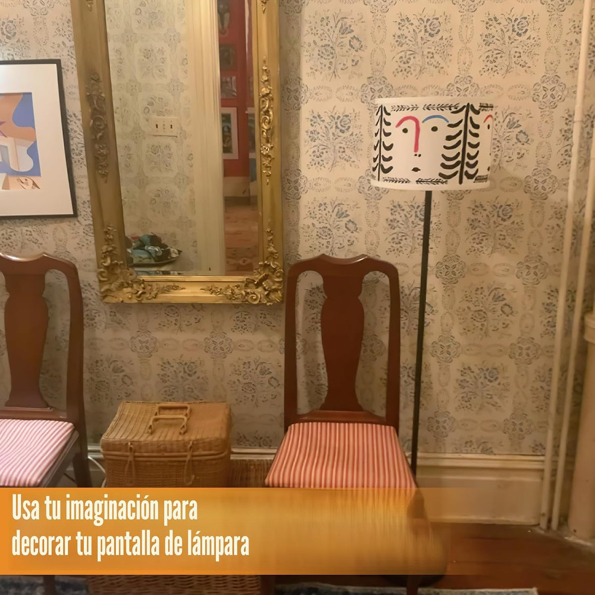 Lámpara de pie moderna de diseño simple con pantalla blanca e inter...