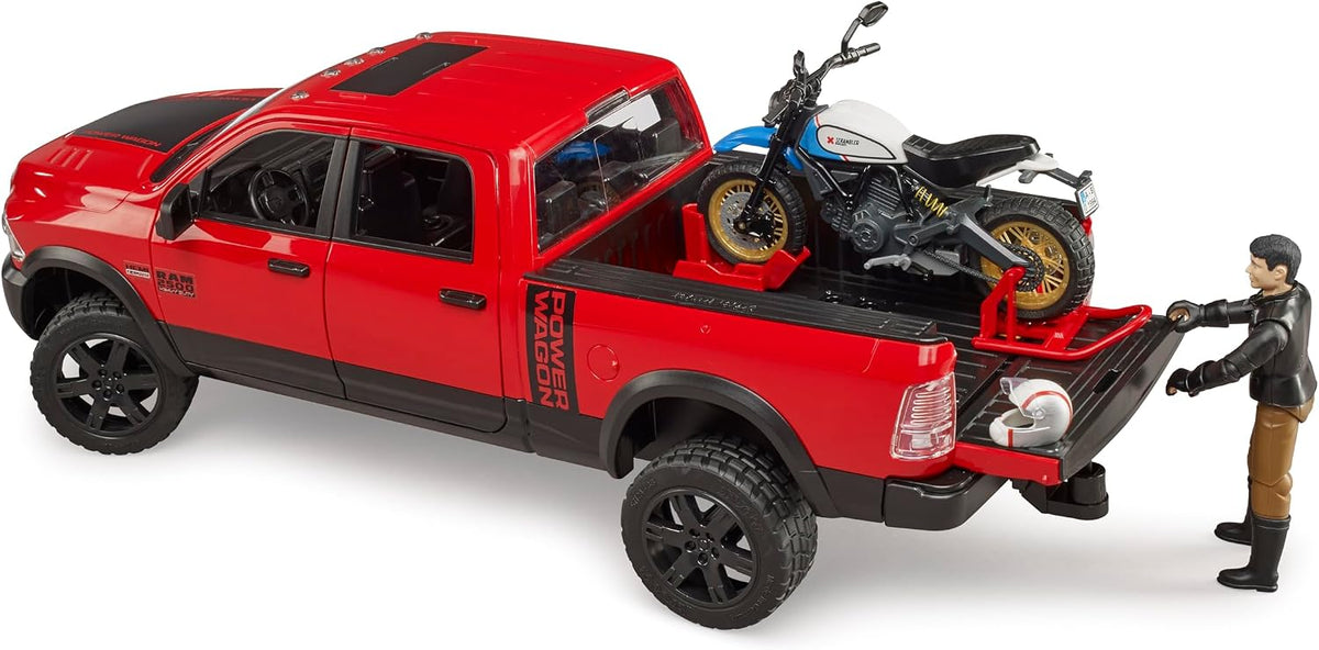Bruder Ram 2502 Power Wagon con Ducati Scrambler Desert Sled y vehí...