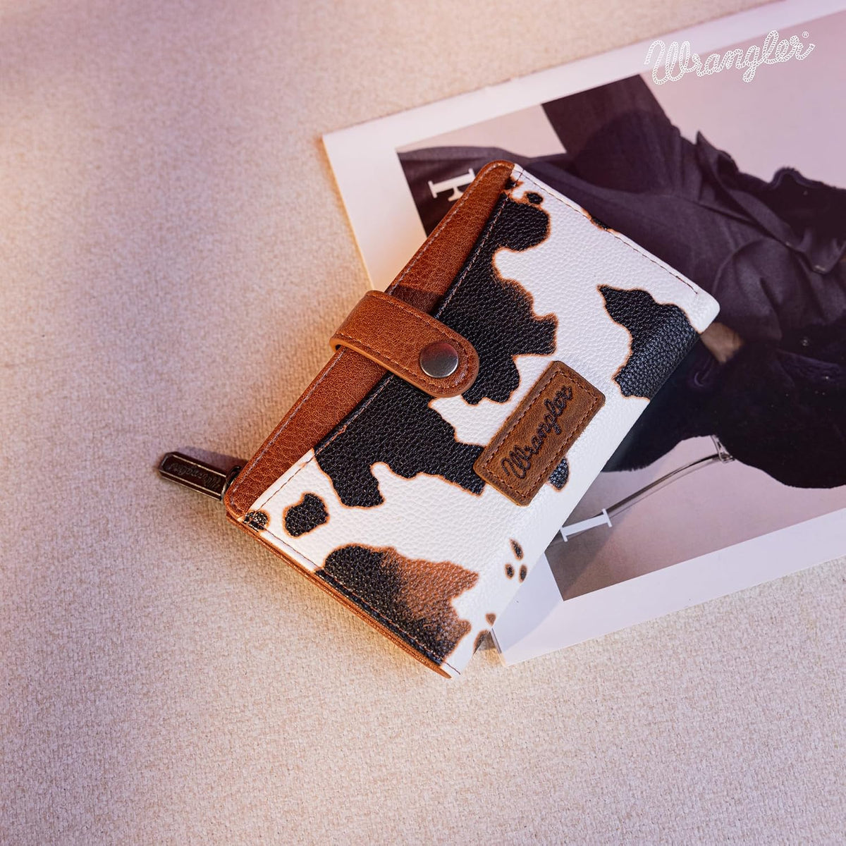 Wrangler - Billetera para mujer con tarjetero plegable, cierre y ve...