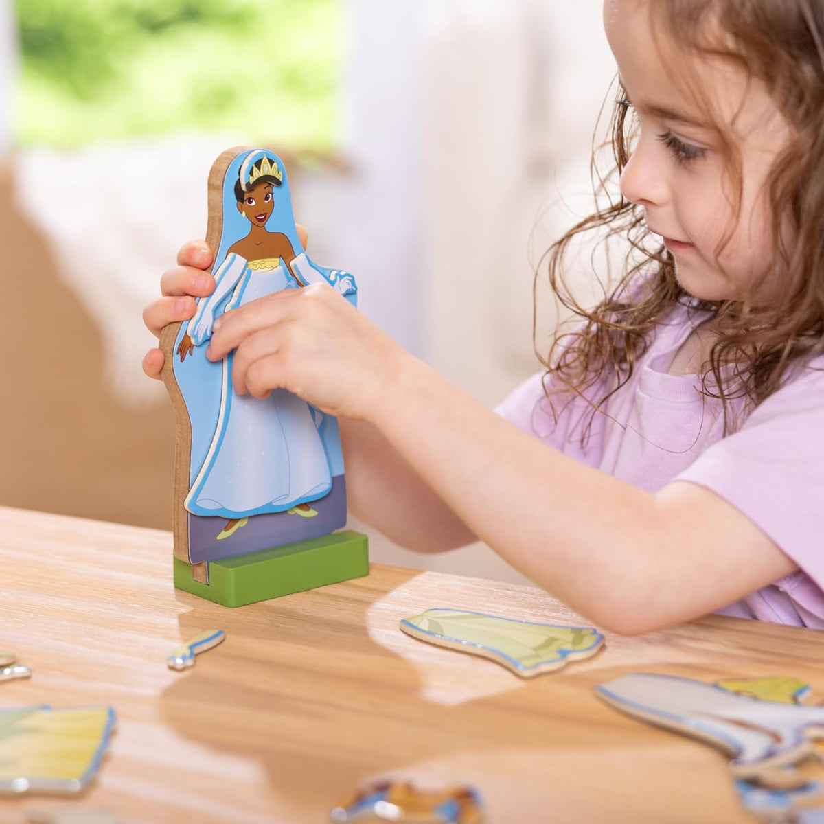 Melissa & Doug Disney Princess Tiana - Juego de muñeca magnétic...