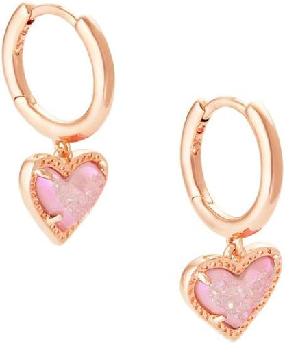 Kendra Scott Ari Aretes de botón en forma de corazón para mujer, jo...