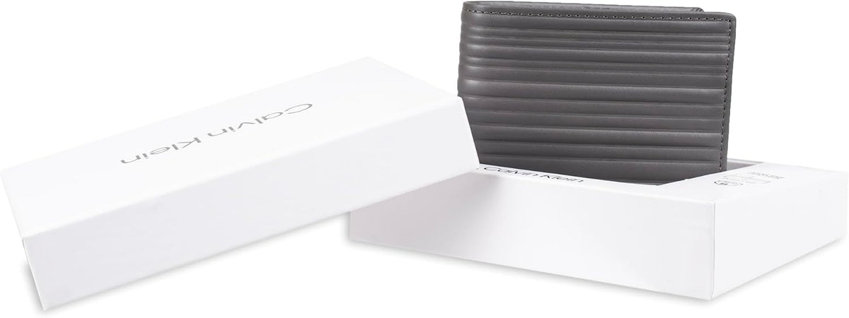 Calvin Klein Billetera plegable minimalista de piel RFID para hombr...
