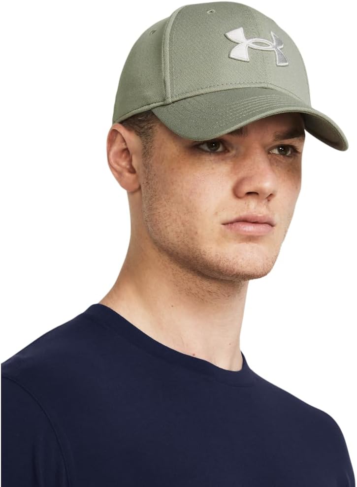 Under Armour Gorra para hombre Blitzing con tecnología Stretch Fit