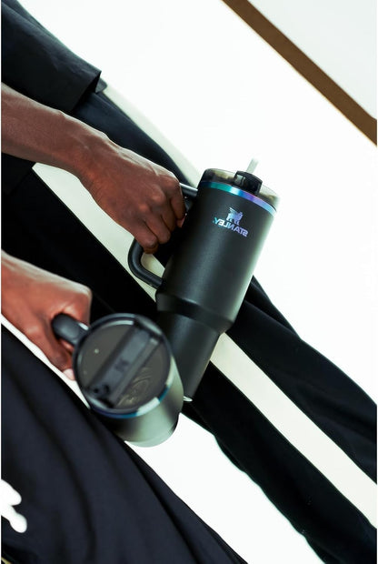 STANLEY Quencher H2.0 Flow State - Vaso de 40 onzas, color negro cr...