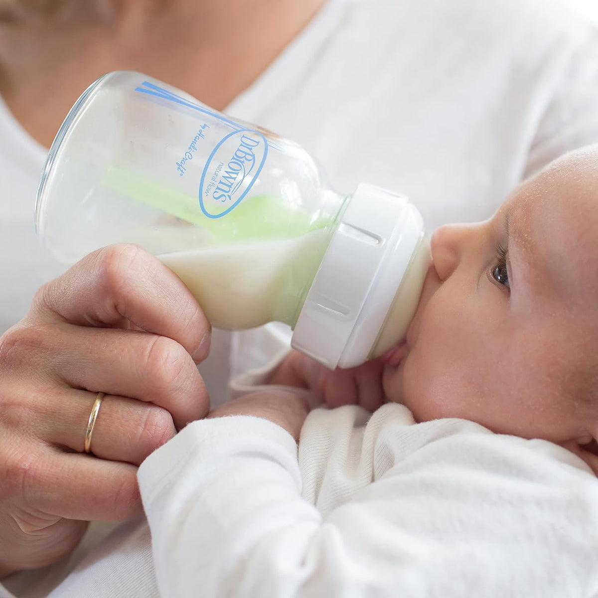 Dr. Brown's Anti-Colic Options+ - Juego de regalo esencial de b...