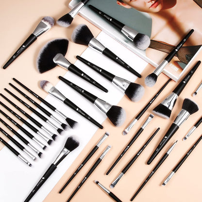 DUcare Juego de 32 brochas de maquillaje de grado profesional, ultr...