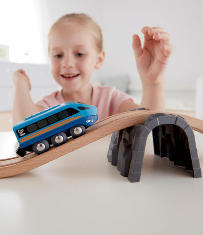 Hape Tren de motor a control remoto | Juguete ferroviario para niño...