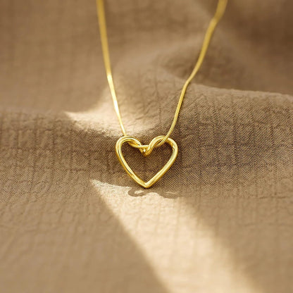LOVECOM Collar de plata de ley S925 con corazón para mujer, delicad...
