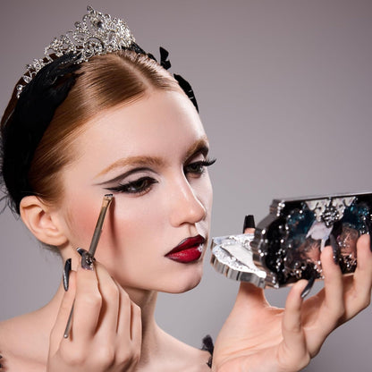 Flower Knows Swan Ballet Paleta de maquillaje de 6 colores con pinc...