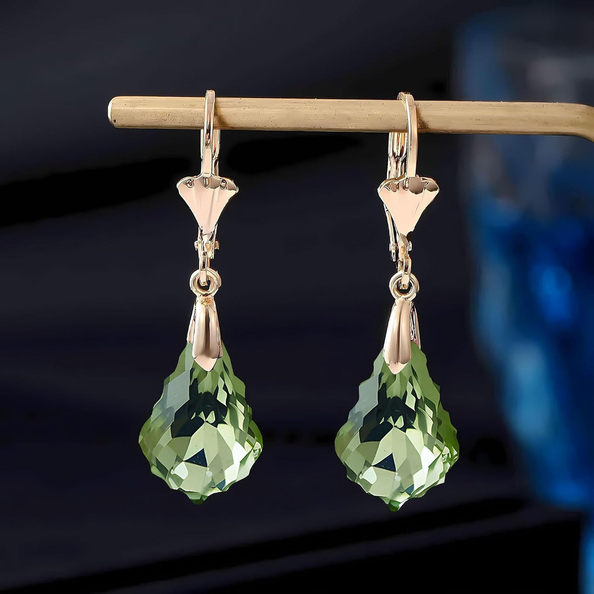 Aretes de cristal austriaco barroco con cierre de palanca para muje...
