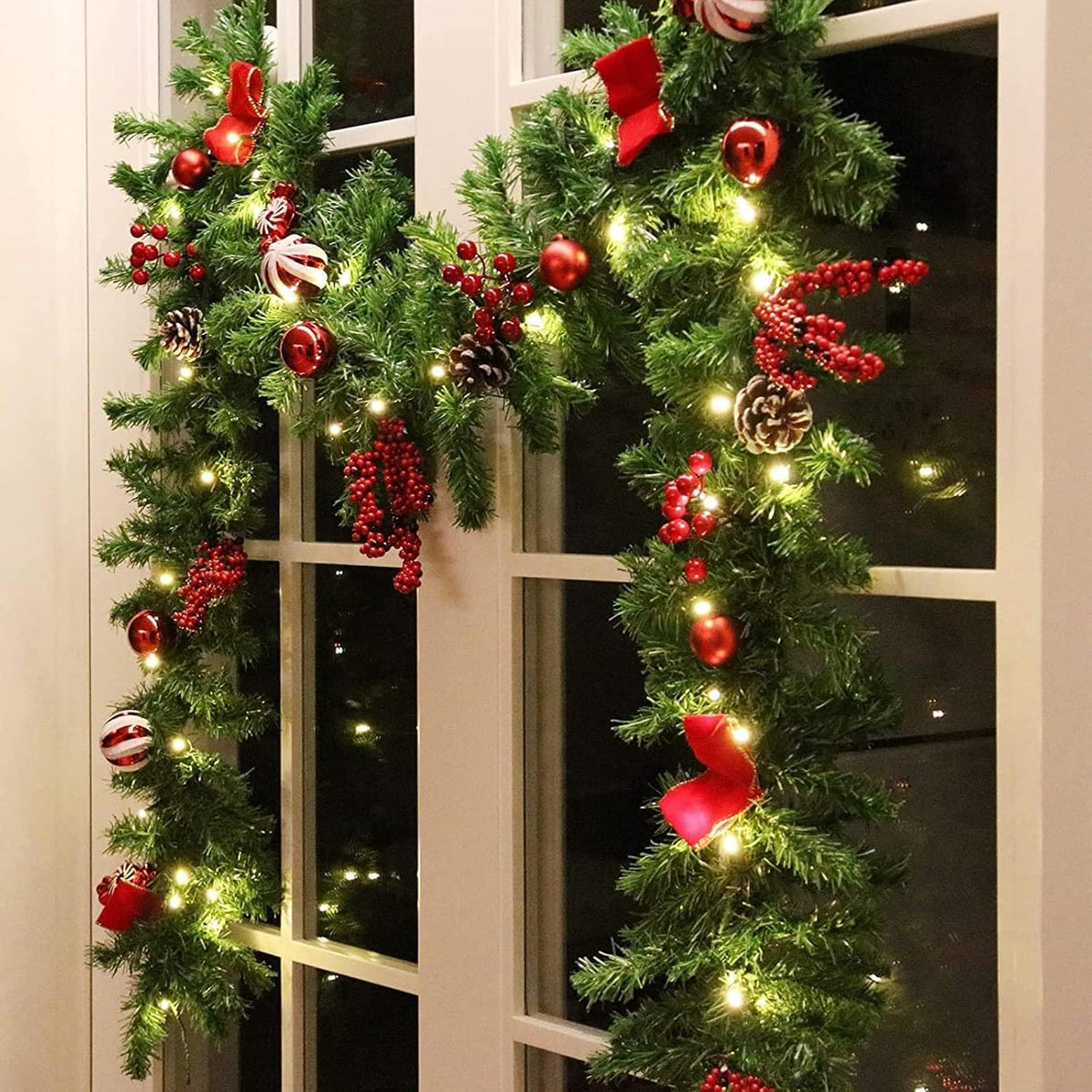 MorTime Guirnalda de Navidad LED de 9 pies con piñas, lazos de baya...