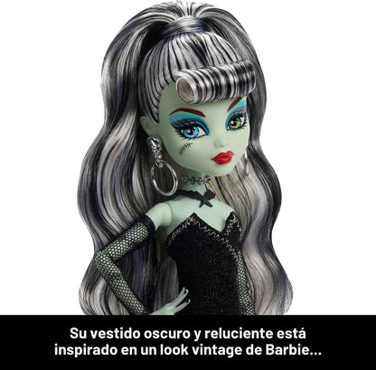 Monster High x Barbie Frankie Stein Doll con traje de baño inspirad...