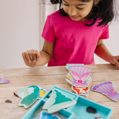 Melissa & Doug \u2013 Juego de disfraces de Ariel | 37 piezas, muñe...
