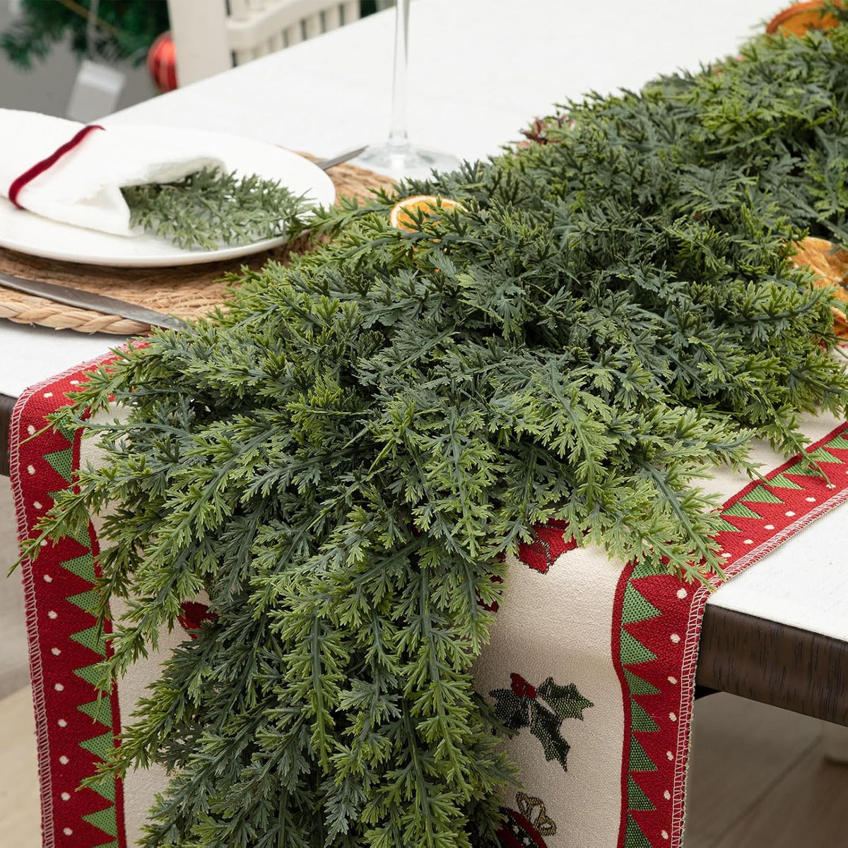 Tasruwat Guirnalda de cedro de Navidad de 6 pies, realista, suave,...