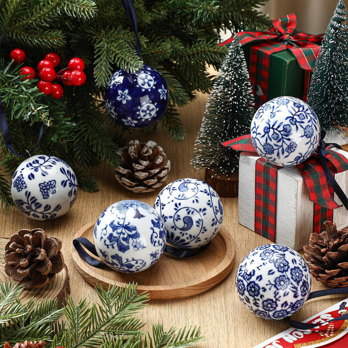 Cindeer - 6 bolas de porcelana de Navidad azules y blancas, estilo...