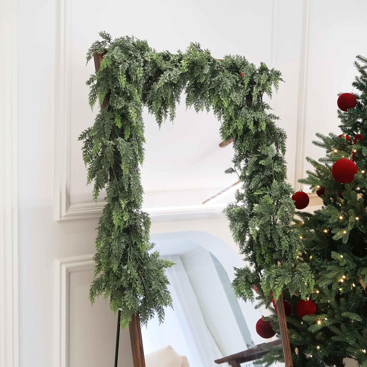 Guirnalda de cedro de Navidad de 15 pies de vegetación de tacto rea...